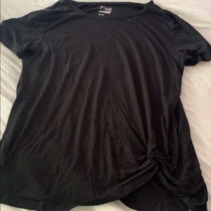 Old navy athletic t shirt
